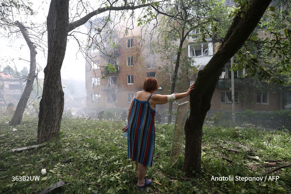 Desolación ente los afectados por el bombardeo ruso a Kiev