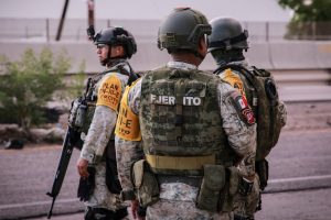 Refuerza seguridad en Sinaloa tras 10 asesinatos ligados a captura de Zambada