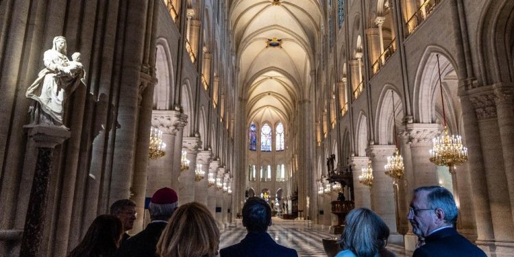 La catedral de Notre Dame desvela su nuevo “resplandor” al mundo