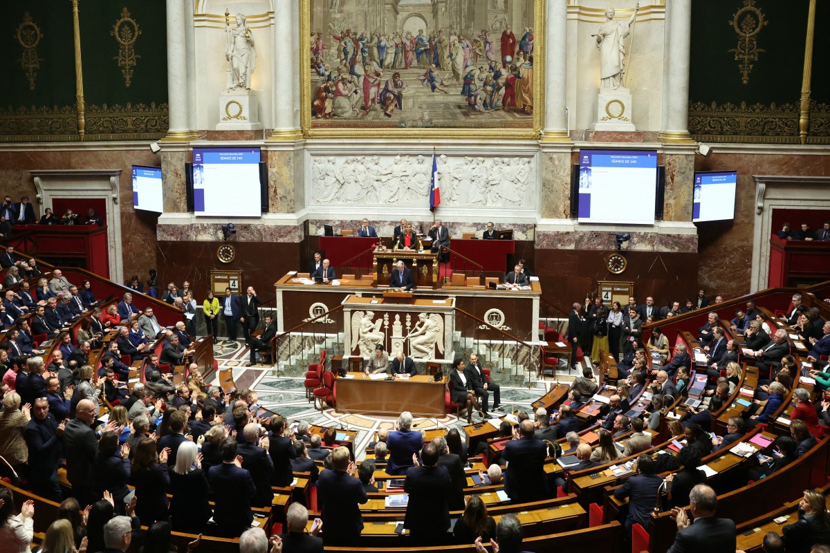 Incertidumbre en Francia tras la caída del gobierno