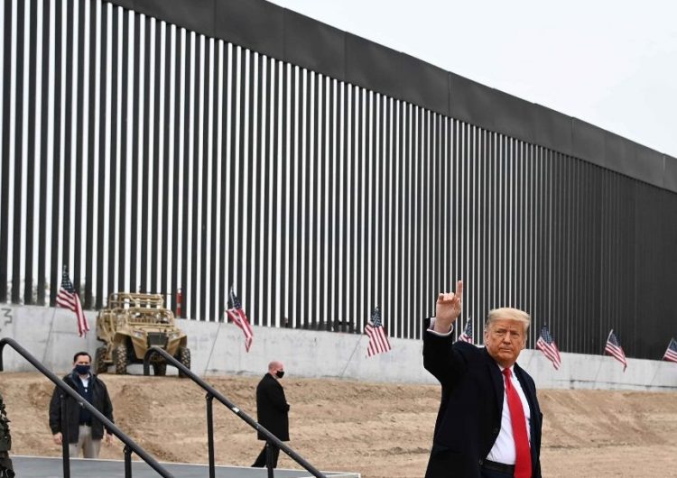Trump celebra la construcción del muro y agradece a AMLO su amistad