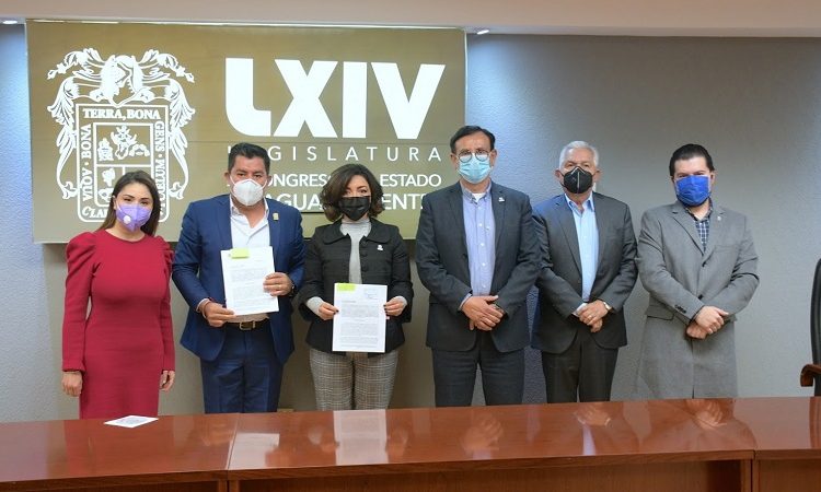 Presenta gobierno estatal iniciativa para crear la Secretaría de la Familia