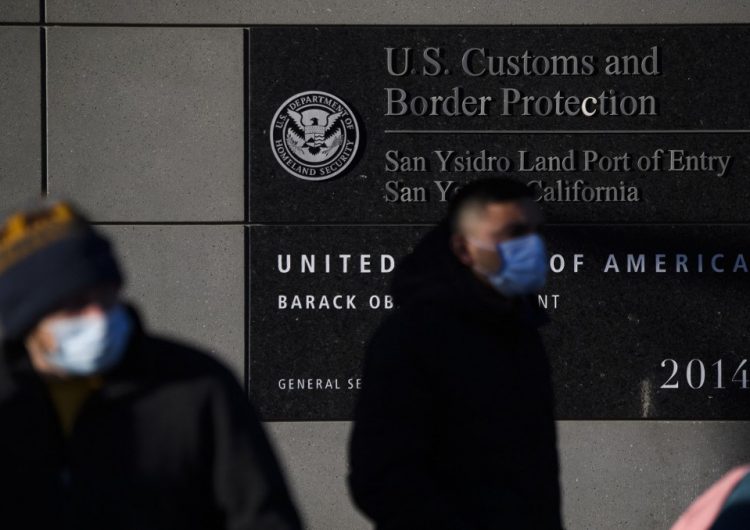 México plantea extender un mes más restricciones en la frontera con EU por COVID-19