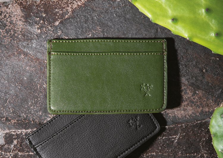 Cacto: carteras y tarjeteros elaborados con piel de nopal