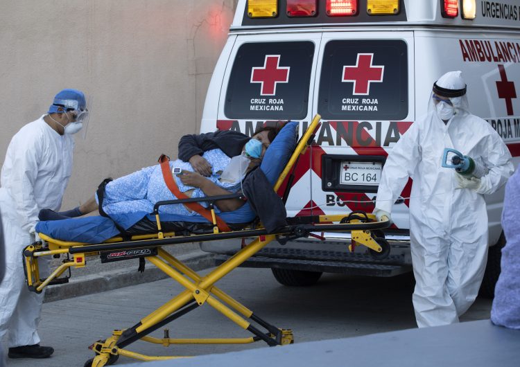 Más del 60% de los traslados de Cruz Roja Tijuana son a hospitales COVID