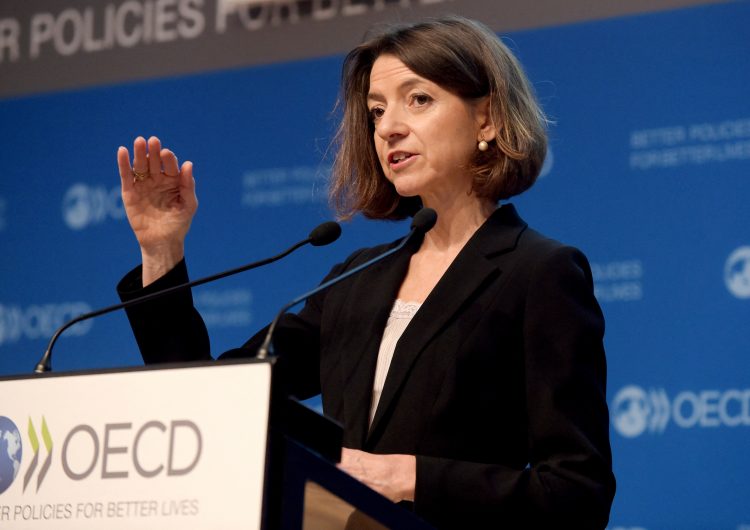 OCDE aumenta estimación de crecimiento mundial al 5.6 % por despliegue de vacunas