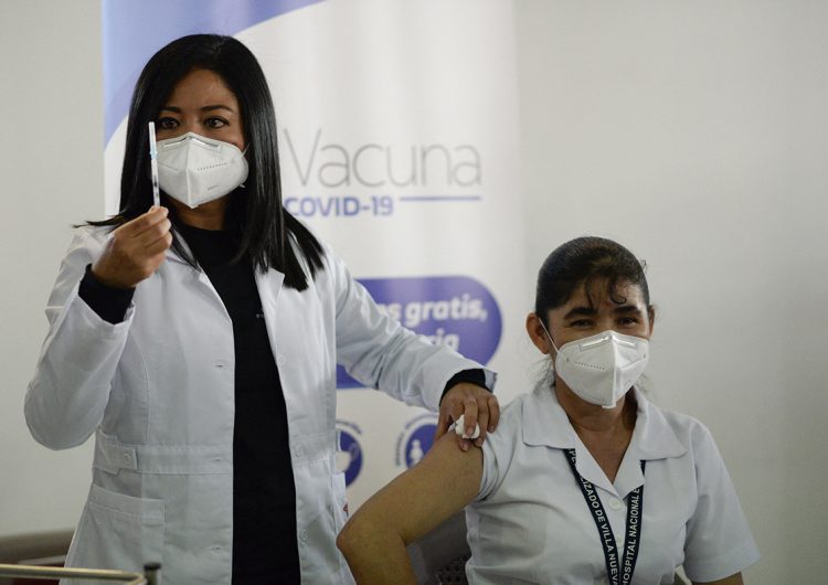 Acaparamiento de vacunas evitará la inmunidad de rebaño en América Latina en 2021: CEPAL