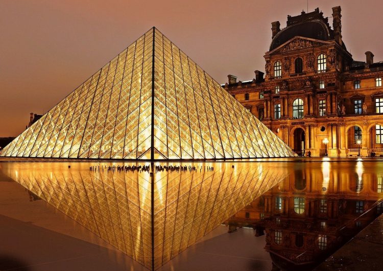 El museo de Louvre sube casi medio millón de sus obras en internet