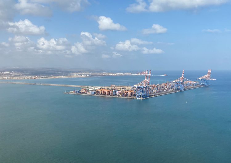 África: 26 adultos y 16 niños migrantes muertos, el saldo de un naufragio en la costa de Djibouti