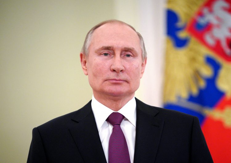 Putin firma ley que le permite postularse por dos mandatos más; podría tener continuidad hasta 2036
