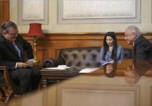 Kamala Harris y AMLO dialogan por primera vez; tráfico de personas, el tema