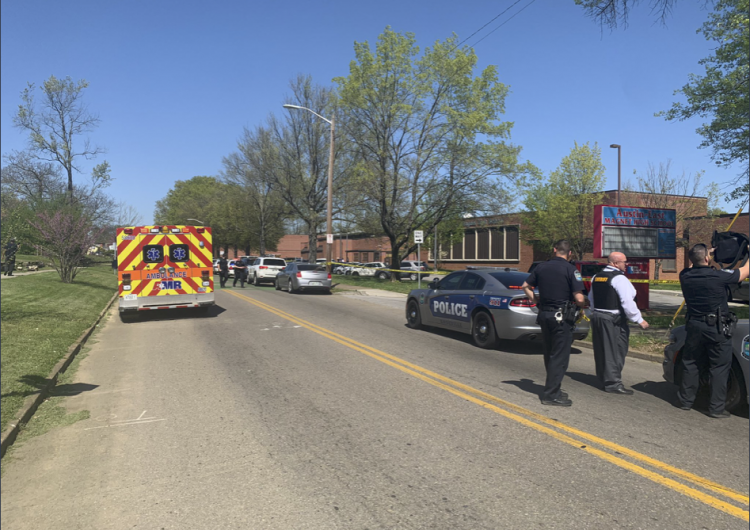 EU: tiroteo en escuela secundaria de Tennessee deja un muerto