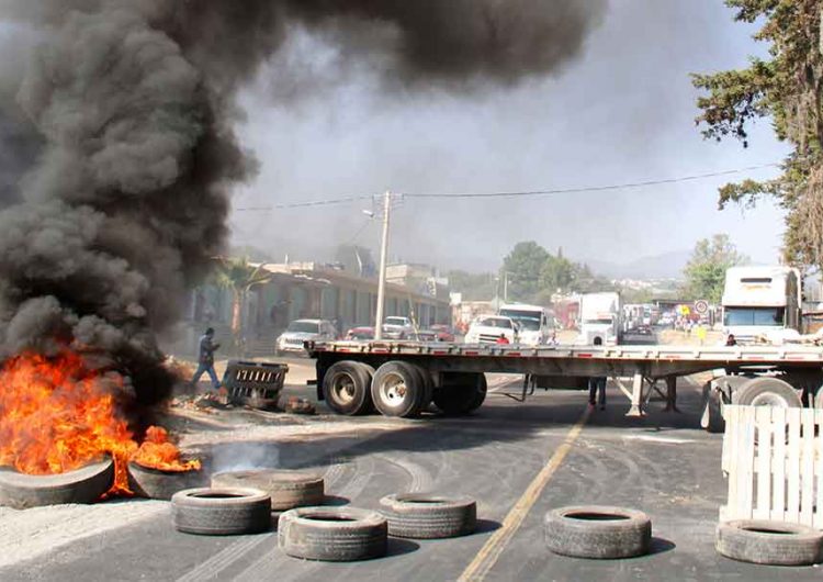 Ejidatarios de Tlahuapan bloquearon autopista a CDMX y Veracruz