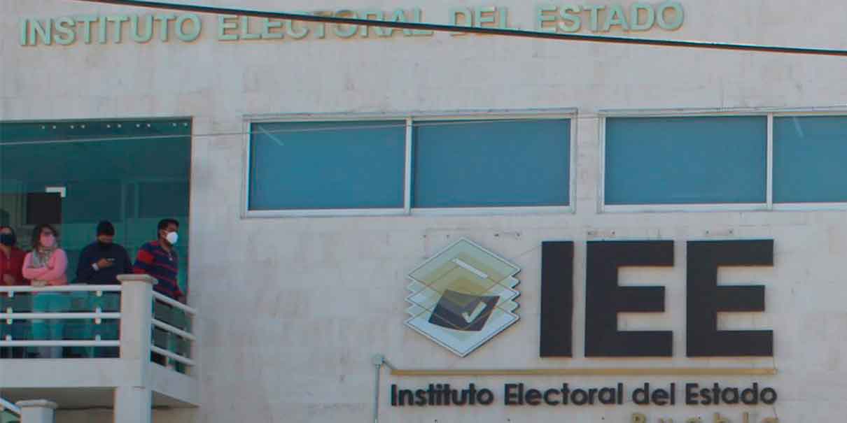 Bracamonte recrimina al IEE Puebla por permitir inscripción de candidatos a destiempo