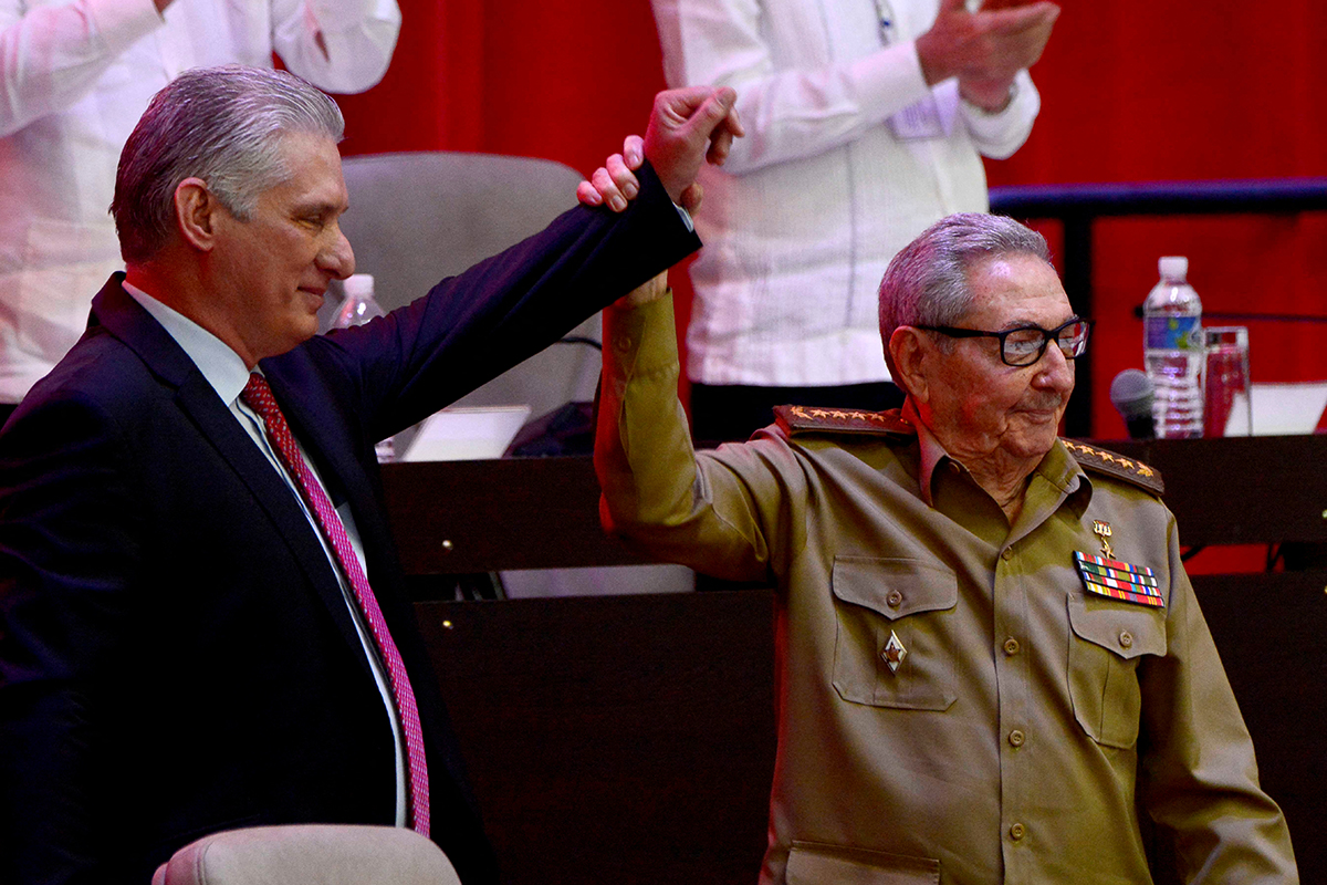 Cuba marcó este lunes el fin de una era con la transferencia del poder del clan Castro al primer civil del país. Foto: Ariel Ley/ACN/AFP