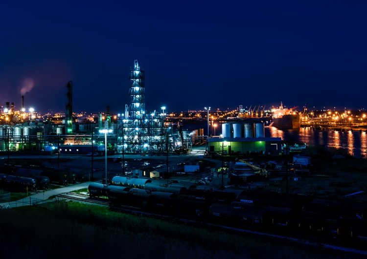Incumplen petroleras privadas contratos con gobierno