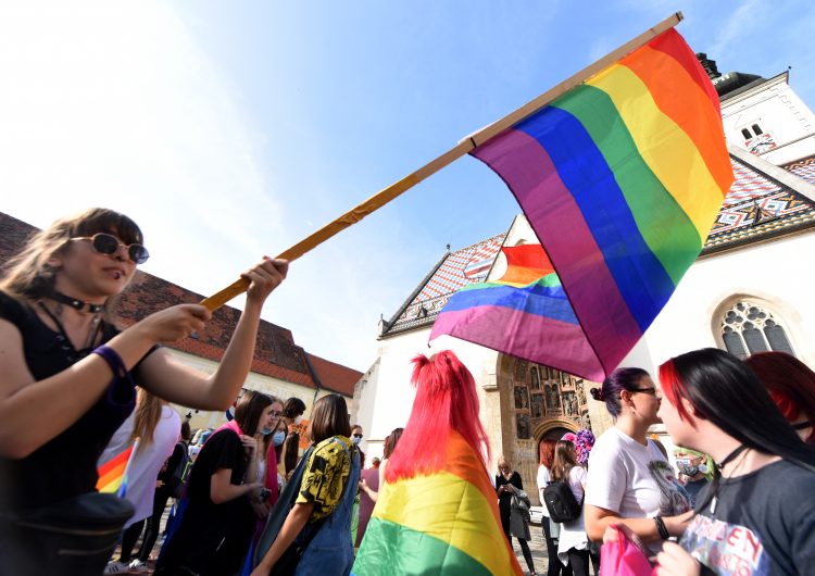 Croacia: arzobispo pide perdón a los homosexuales que se sientan rechazados por la Iglesia
