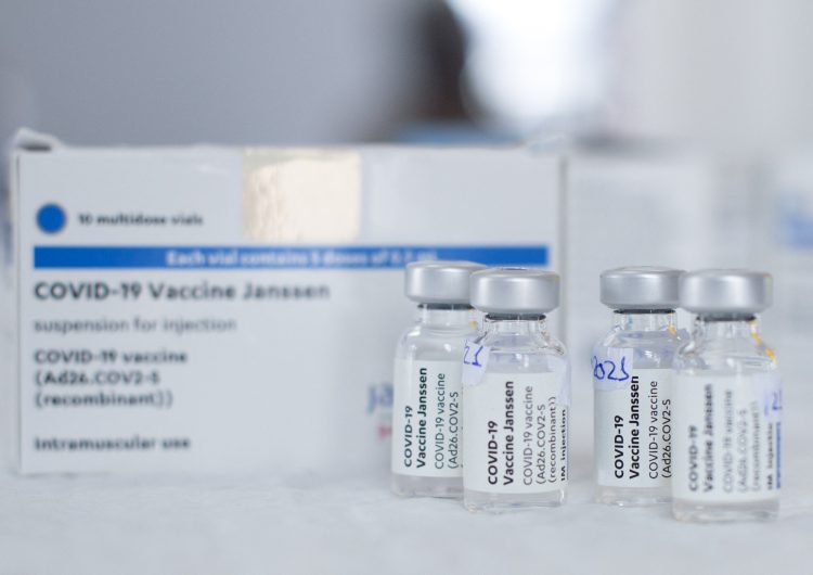 Covid-19: Dinamarca renuncia a usar vacuna Johnson & Johnson por ‘eventual efecto indeseable’