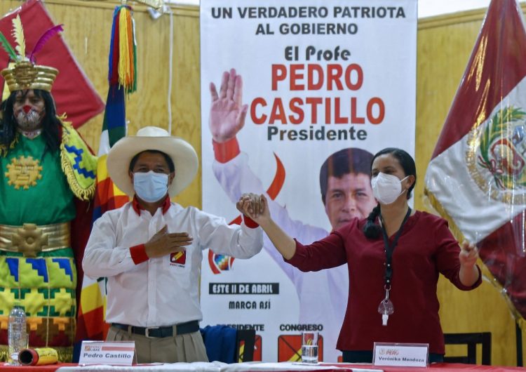 Elecciones Perú: Pedro Castillo recibe apoyo de candidata socialista para “cerrar el paso” a Keiko Fujimori