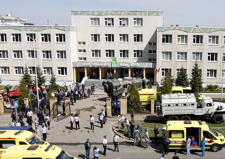 Rusia: al menos 7 niños mueren en tiroteo dentro de una escuela; un joven de 19 años fue detenido