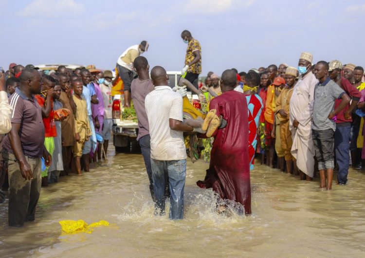Al menos 46 muertos tras un naufragio en el noroeste de Nigeria