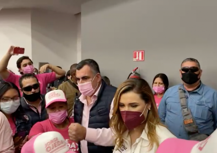 Jorge Ojeda declina a favor de Marina del Pilar
