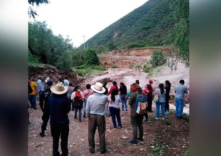Deslaves en la Sierra Negra de Puebla impidió salida de habitantes