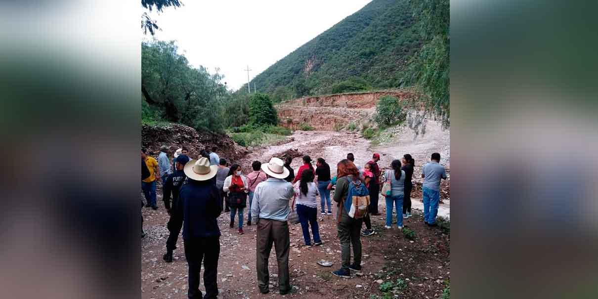Deslaves en la Sierra Negra de Puebla impidió salida de habitantes