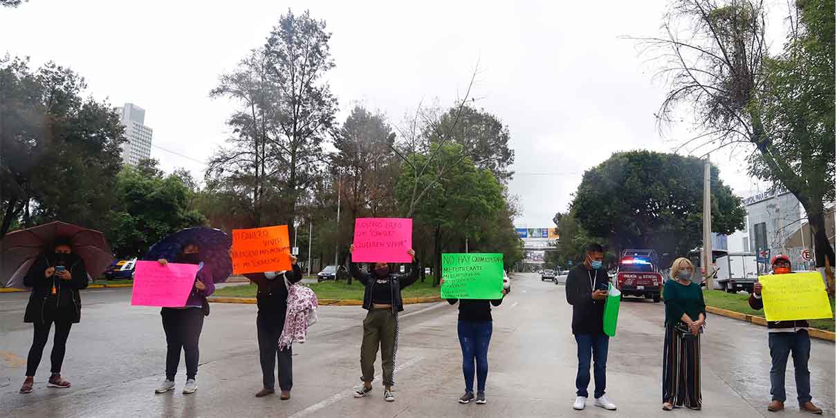 Padres de niños con cáncer denuncian falta de material en Puebla