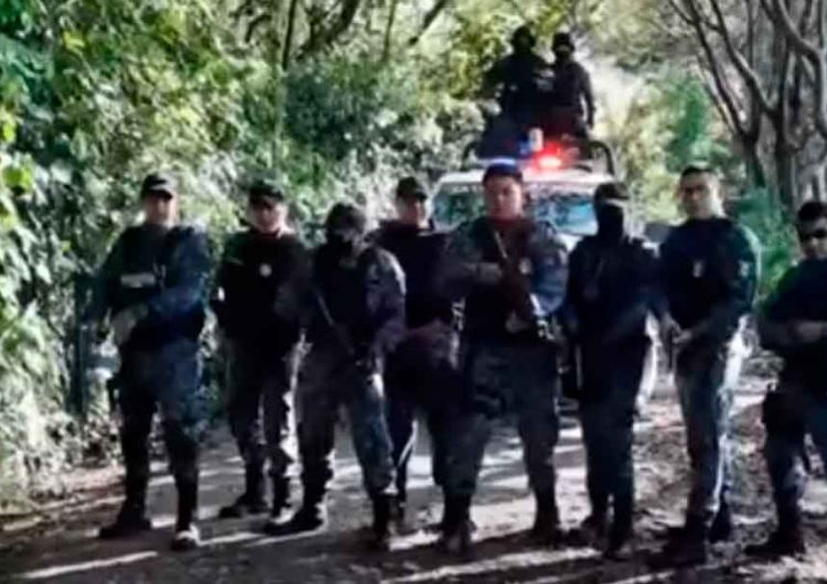 Policías estatales de Puebla cantan rap para amenazar a criminales