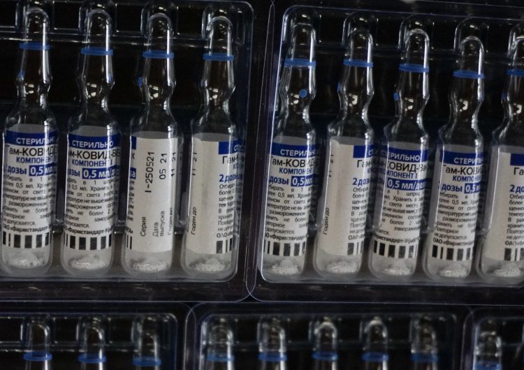 Covid-19: Guatemala cancela 8 millones de vacunas Sputnik y negocia con farmacéuticas de EU