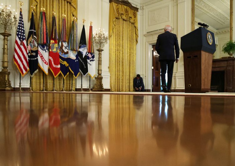 La salida de Afganistán es el fin de la ‘guerra más larga de EU’: Biden