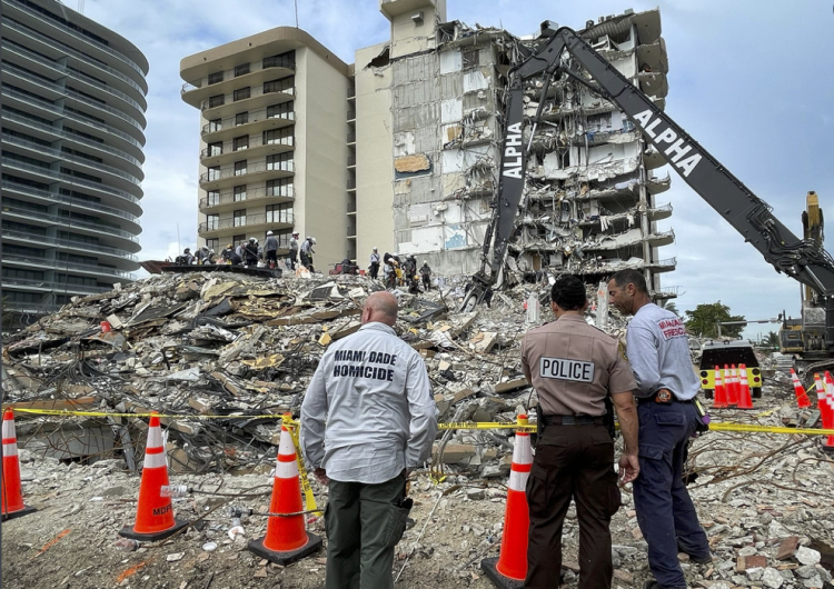 Derrumbe de edificio en Florida suma 94 víctimas mortales; 83 ya han sido identificadas