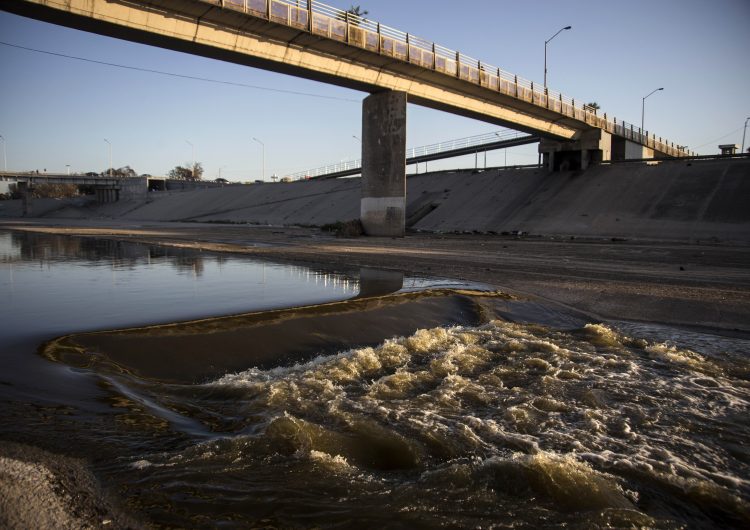 Multan a BC con 30 MDP anuales por derrame de aguas contaminadas al mar