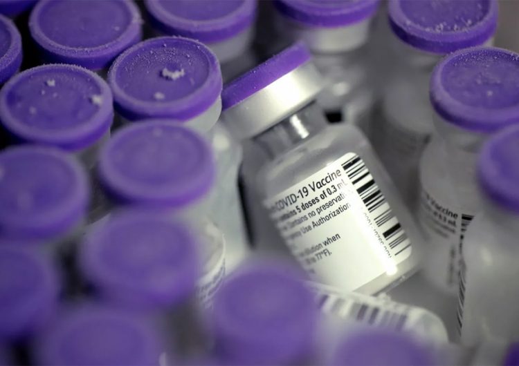 Niño de 13 años muere tras recibir vacuna de Pfizer; autoridades de salud ya investigan