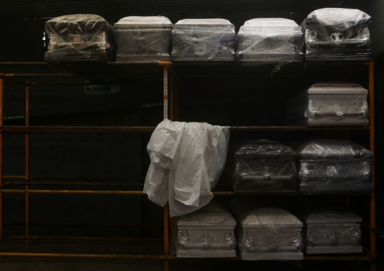 Covid-19, segunda causa de muerte en 2020; INEGI reporta 35 % más decesos que SSA