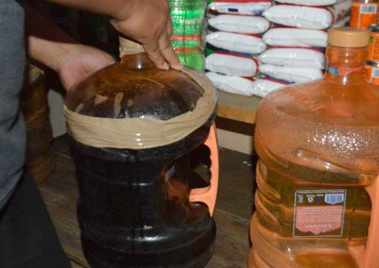 Logran capturar a tendero que vendía alcohol adulterado en Puebla