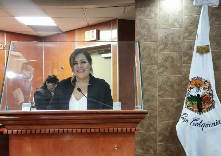 Designan a Julia González presidenta de la Comisión de Presupuesto y Hacienda en congreso de BC