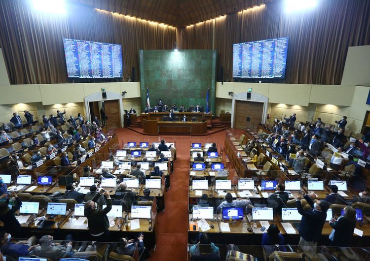 En Chile, diputados aprueban el aborto libre hasta las 14 semanas de gestación