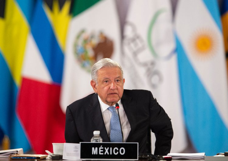 Senadores de EU reclaman a López Obrador no extraditar a Nicolás Maduro
