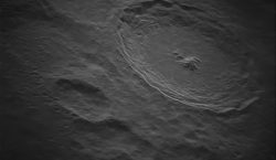 Asombrosa foto muestra un cráter lunar provocado por un asteroide hace 108 millones de años