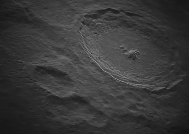 Asombrosa foto muestra un cráter lunar provocado por un asteroide hace 108 millones de años