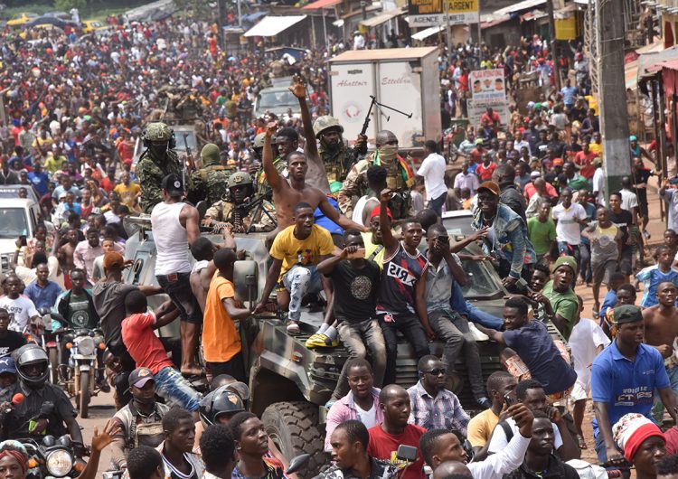 Militares intentan tranquilizar a ciudadanos e inversores tras golpe de Estado en Guinea