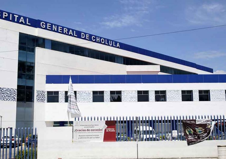 Trabajadores de salud denuncian maltrato laboral en el Hospital Covid de Cholula