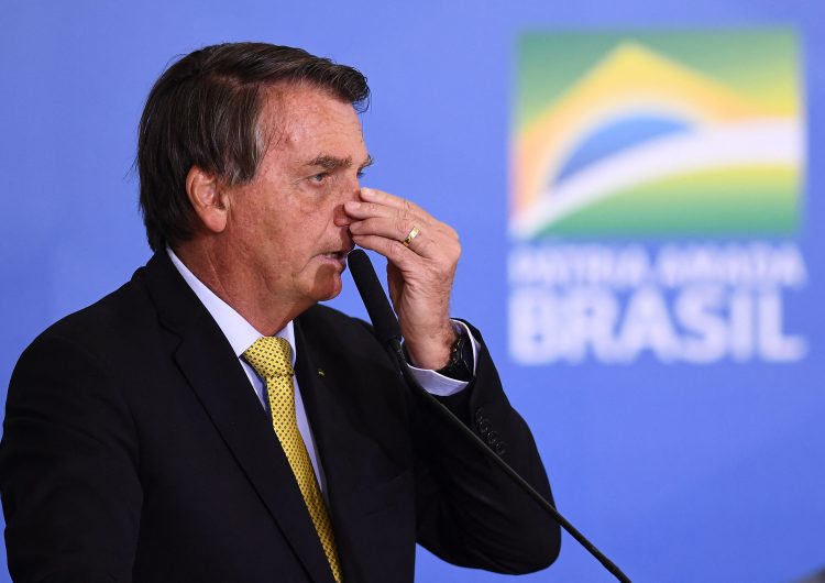 Senado aprueba informe que inculpa a Bolsonaro de crímenes por pandemia; ‘es una payasada’, revira el presidente