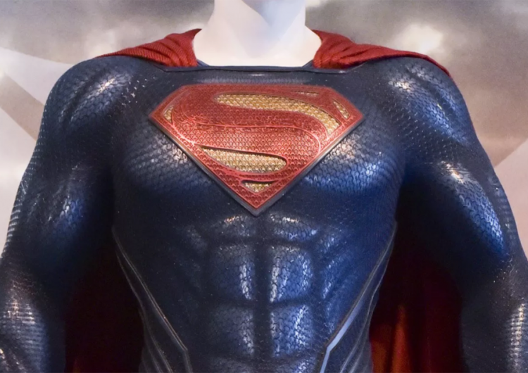 Crece la lista de superhéroes LGBT: Superman es abiertamente bisexual en nuevo cómic