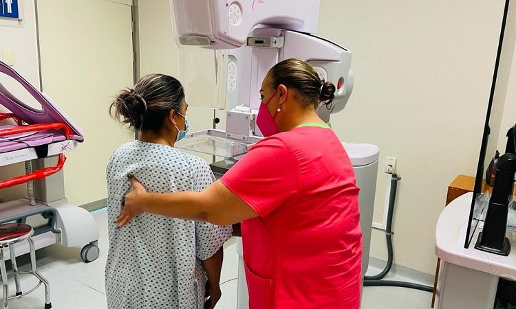 Triplica ISSEA mastografías para detectar cáncer de mama
