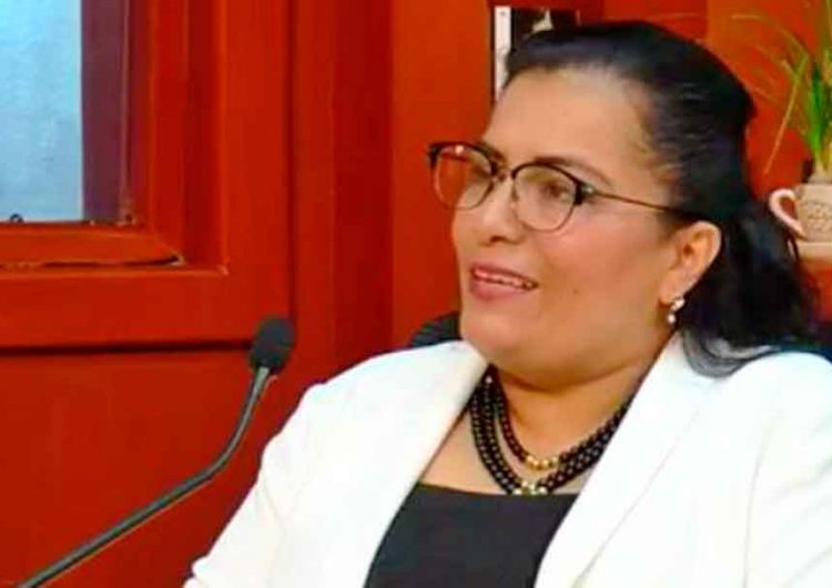 Susana Escamilla es despedida por anomalías, pero la premian con supervisión