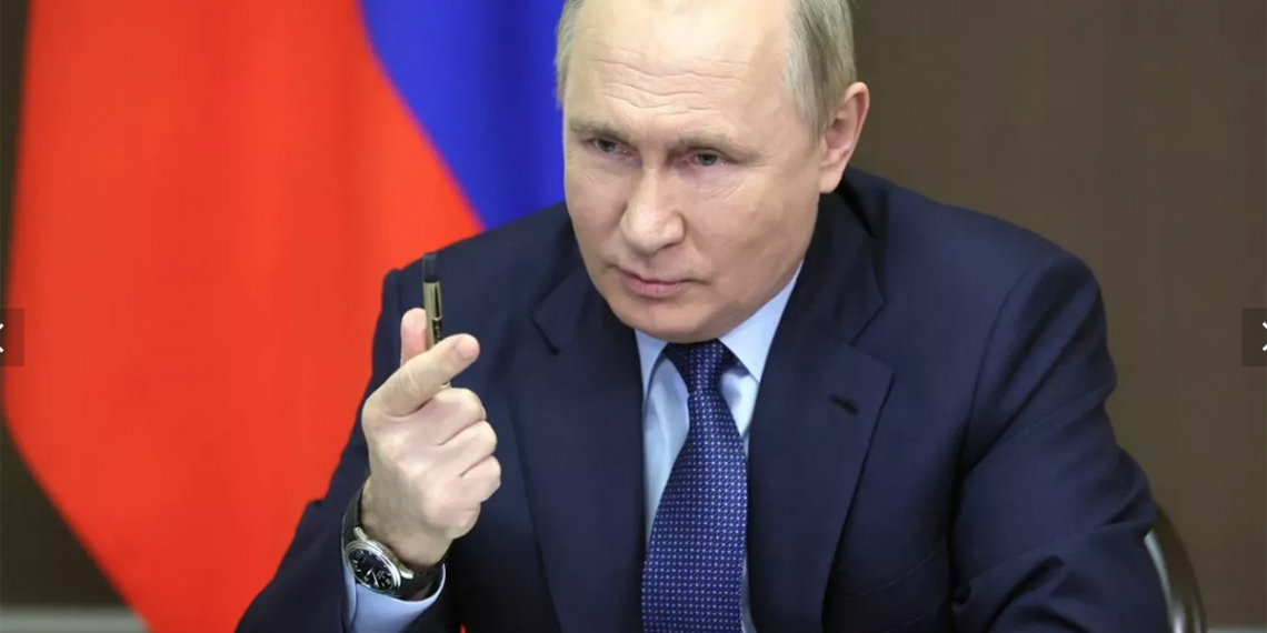 Putin reveló que recibió recientemente una dosis de refuerzo de la vacuna contra el covid-19. (Foto: Mikhail Metzel/AP)