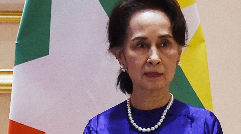 Suu Kyi fue condenada inicialmente a dos años por incitación al desorden público contra el ejército. (Foto: AFP)